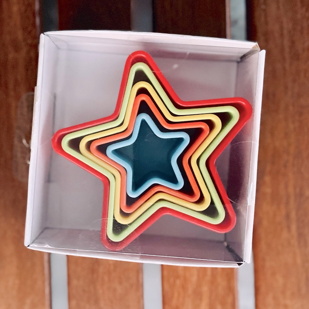 Set of 5 Star-Shaped Cookie Cutters - Multi-Color, Nested Design, New